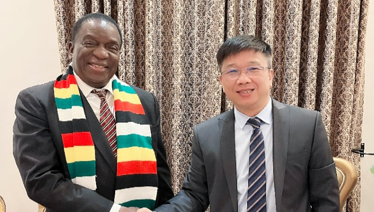 津巴布韦总统亲切会见九洲酷游资源集团董事长王平卫