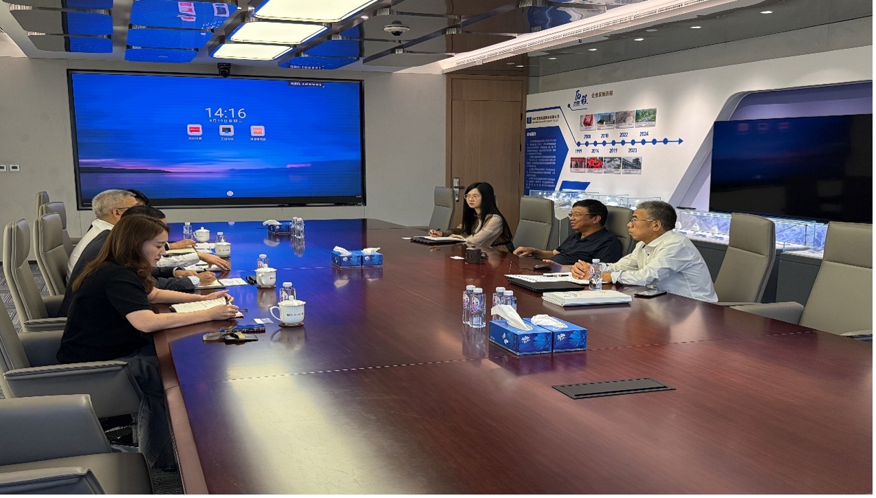 中非发展基金副总裁余焯锐一行到访九洲酷游资源总部